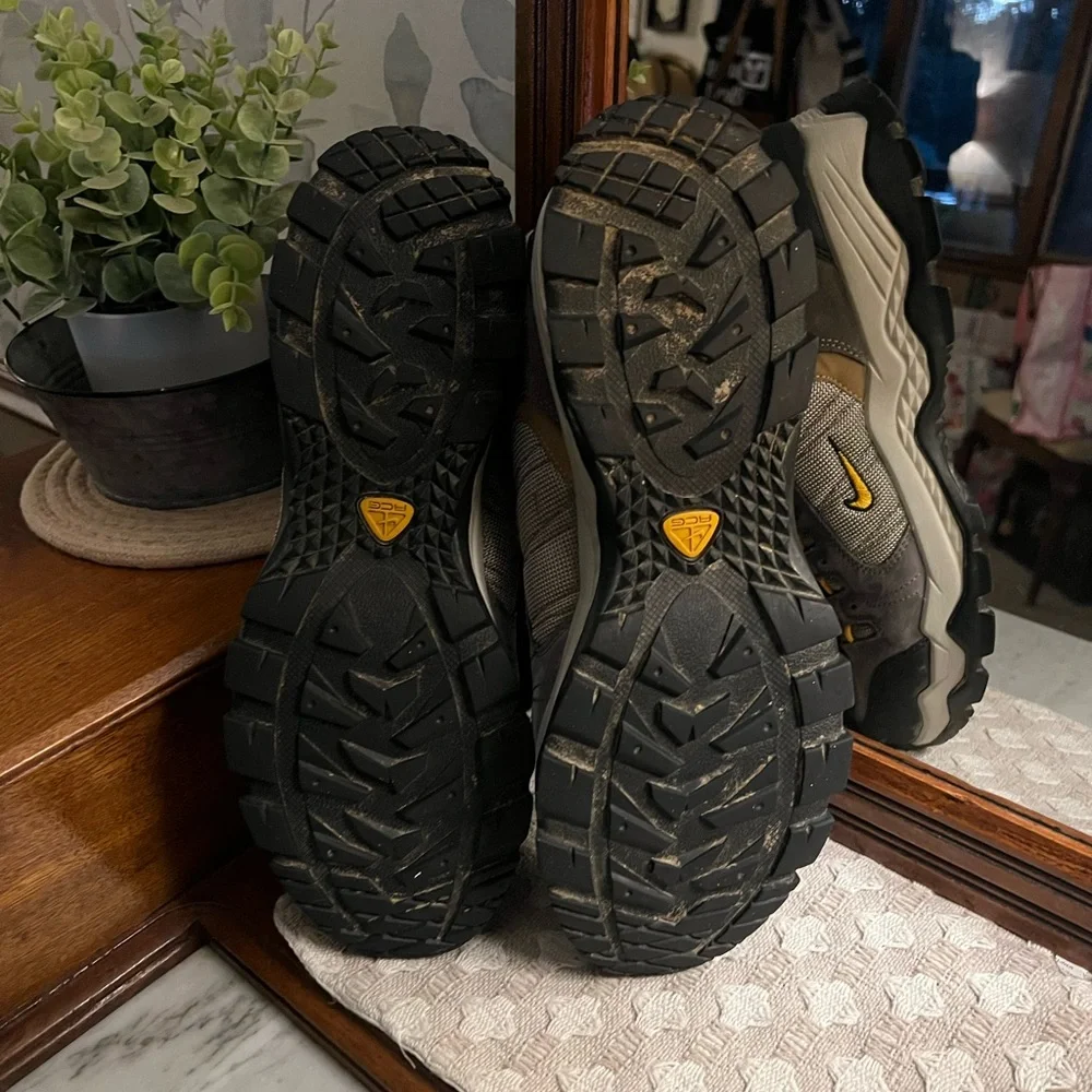 NIKE ACG *Vintage* Tengu II Gore-Tex Sneakers Grey Black Yellow Men's Size 14‎